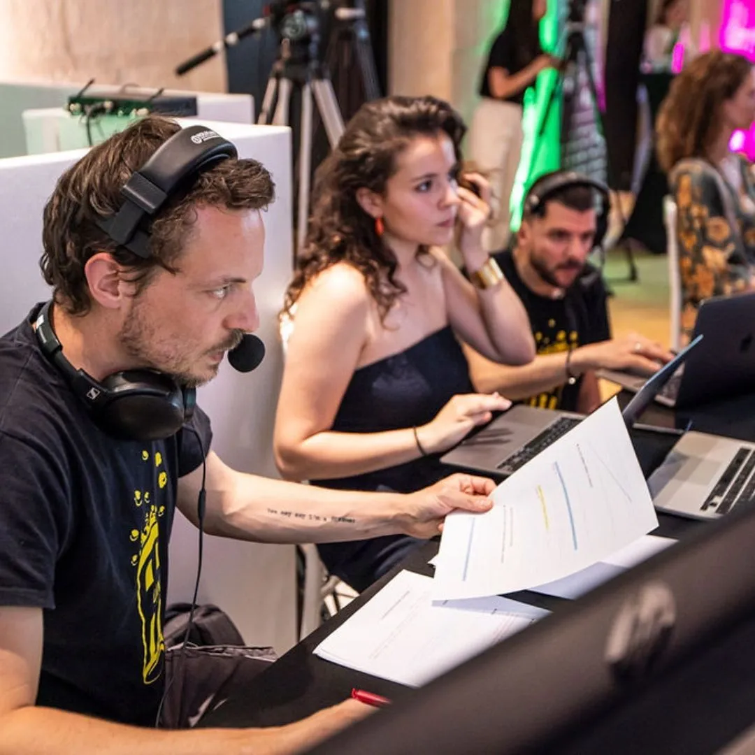 L'équipe d'UNIK Production qui réalise un live